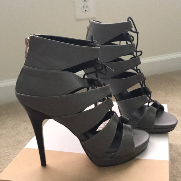 Heels - Picture 5 of 5